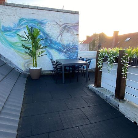 The Rooftop - A Trendy New Apartment With Airconditioning, Large Terrace & Free Parking 奥斯滕德 外观 照片